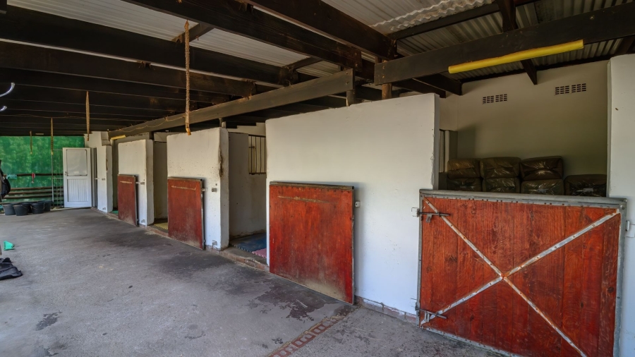 5 Bedroom Property for Sale in Sunrise On Sea Eastern Cape